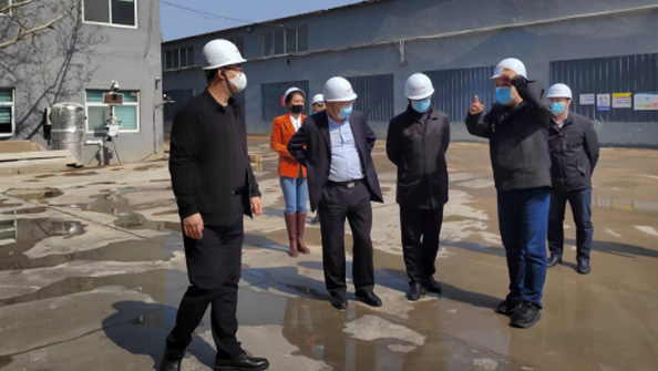 市住房和城鄉(xiāng)建設(shè)局劉玉勇局長(zhǎng)、 市建筑工程管理服務(wù)中心孫雷主任一行 到我公司調(diào)研、指導(dǎo)