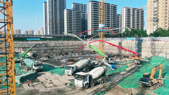 31小時，7000方！特固德商砼圓滿完成中建二局跨國區(qū)域總部集聚區(qū)項目1#樓筏板混凝土供應任務